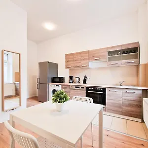 1 - 15min Messe Dus - 10min Oldtown Appartement